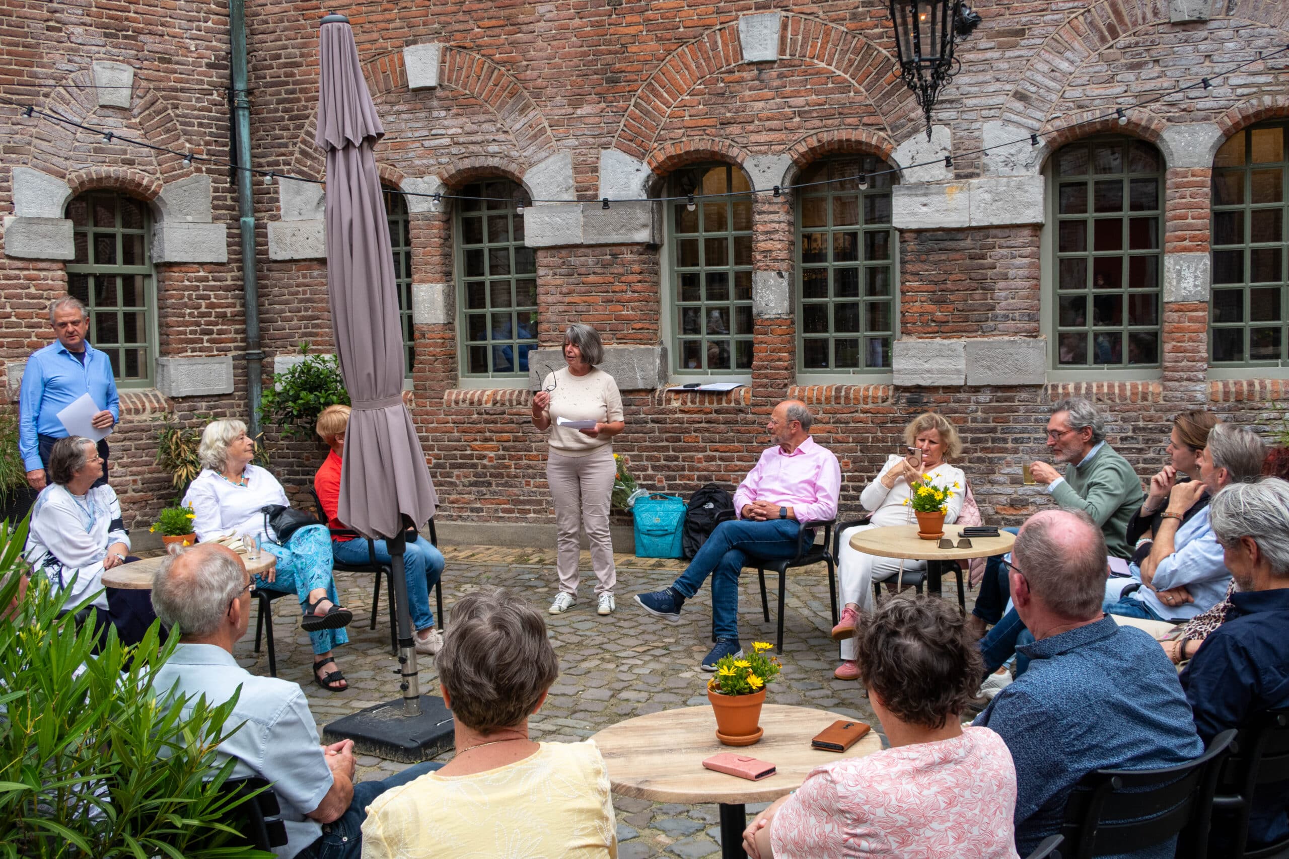 Graduation ceremony of new city guides in the courtyard of Museum Kruithuis in 's-Hertogenbosch.